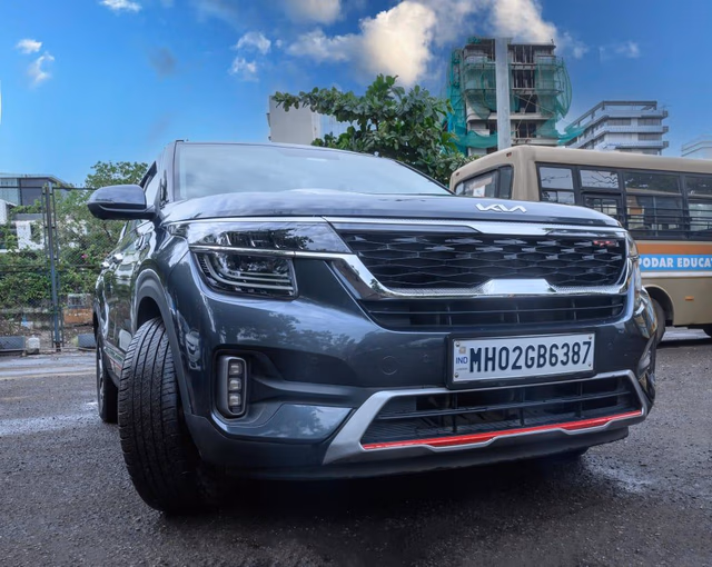 Kia Kia Seltos view 3