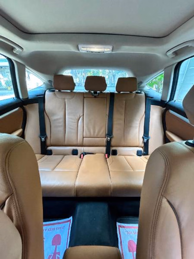 BMW BMW 3 Series GT view 4