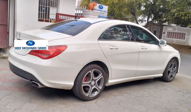 Mercedes-Benz Mercedes-Benz CLA view 3