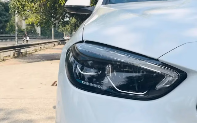 Mercedes-Benz Mercedes-Benz C-Class view 5