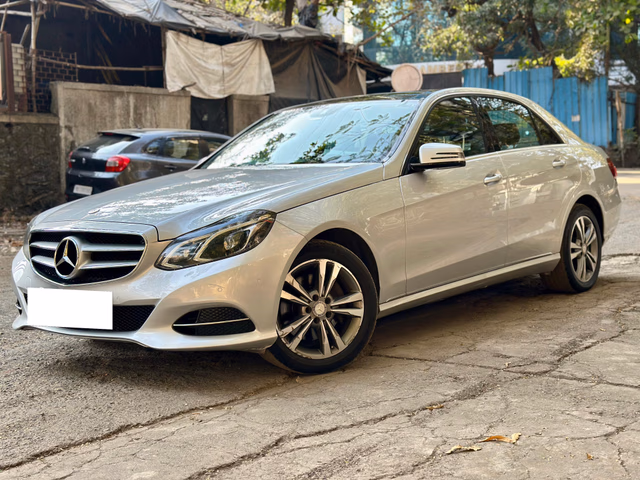 Mercedes-Benz Mercedes-Benz E-Class view 3