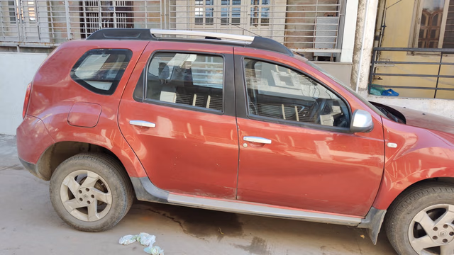 Renault Renault Duster view 3