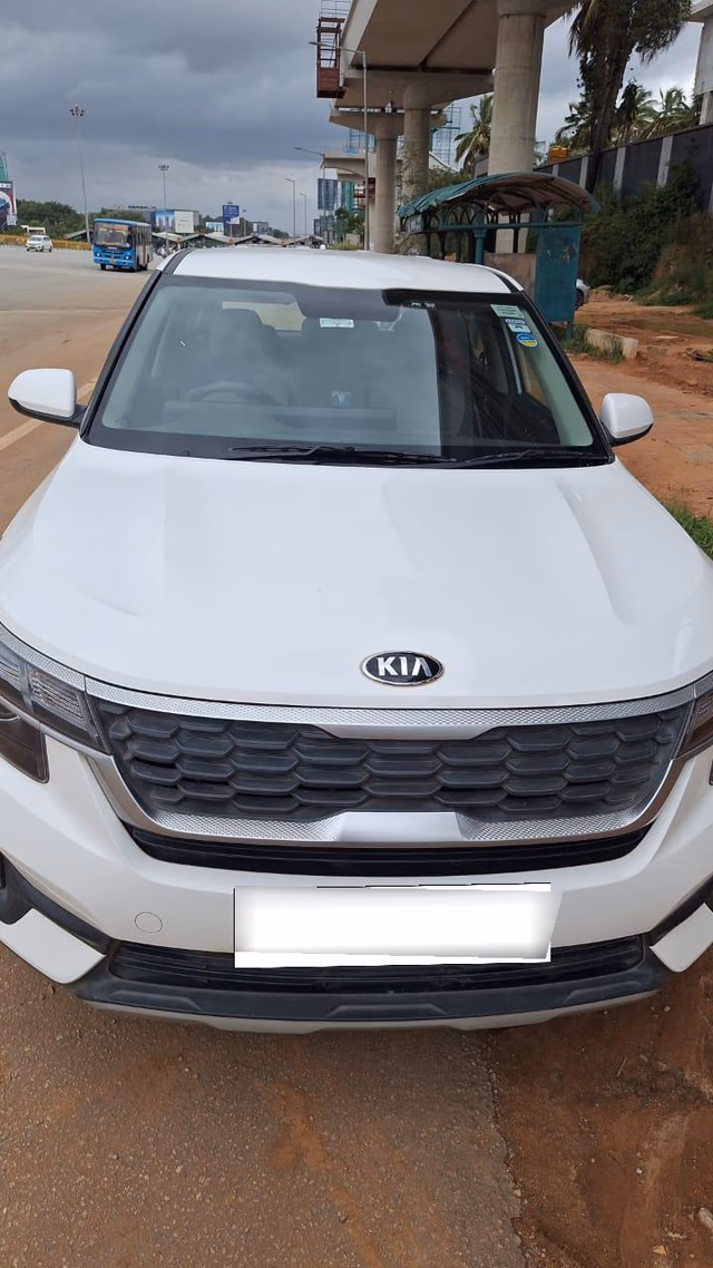 Kia Kia Seltos view 2