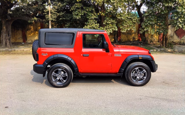 Mahindra Mahindra Thar view 3