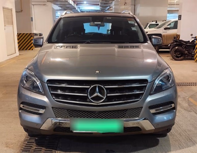 Mercedes-Benz Mercedes-Benz M-Class view 2