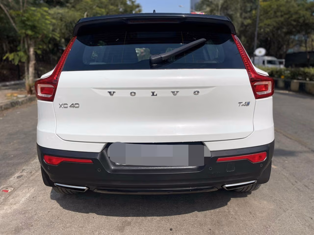 Volvo Volvo XC40 view 4