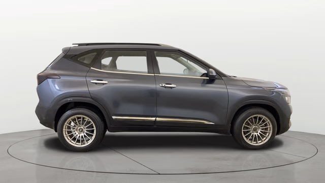 Kia Kia Seltos view 3