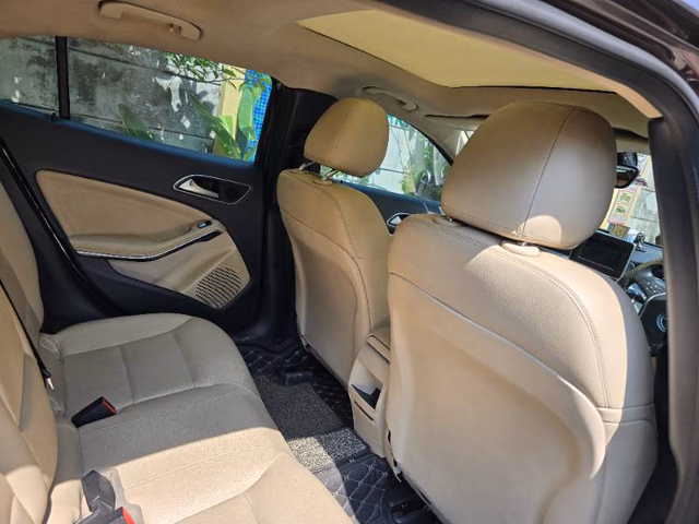 Mercedes-Benz Mercedes-Benz GLA Class view 5