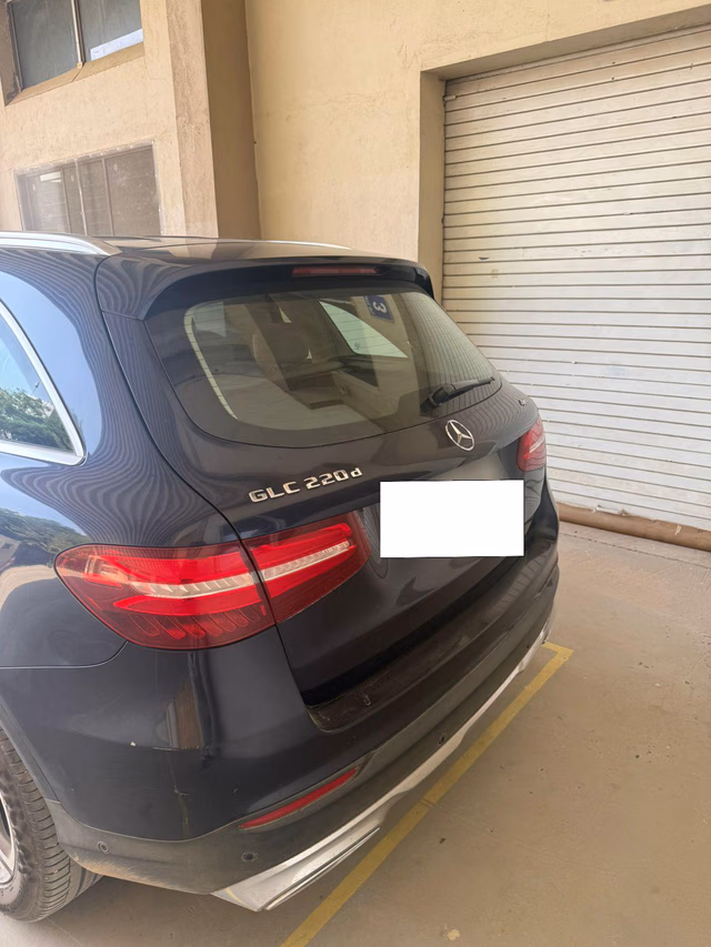 Mercedes-Benz Mercedes-Benz GLC view 3