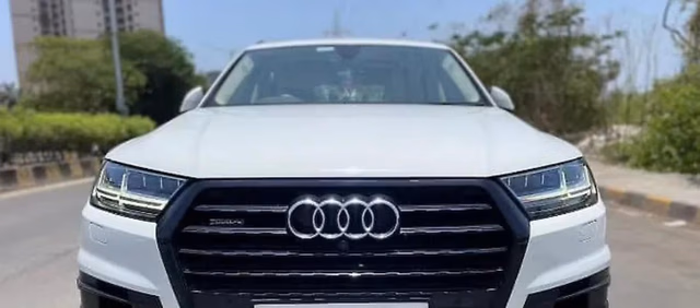 Audi Audi Q7 view 5