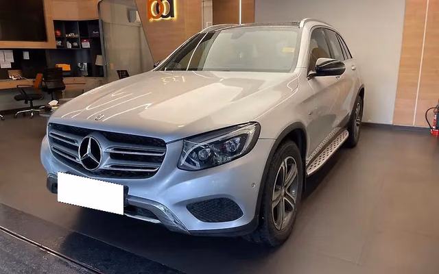 Mercedes-Benz Mercedes-Benz GLC view 3