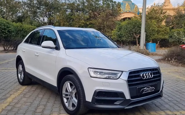 Audi Audi Q3 view 2