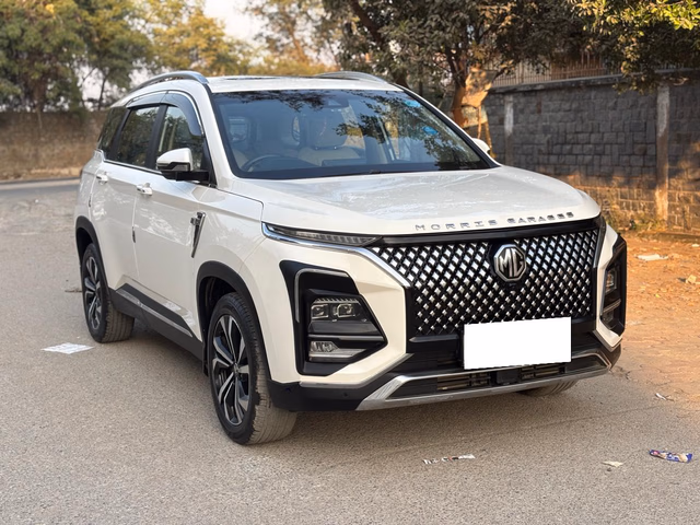MG MG Hector view 2
