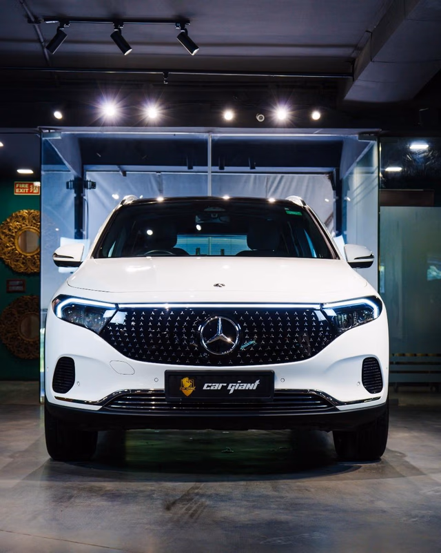 Mercedes-Benz Mercedes-Benz EQA view 5