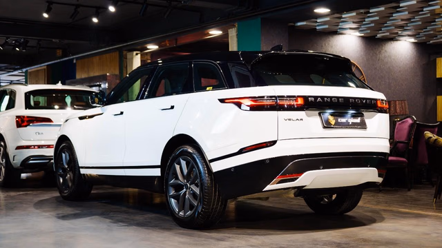 Land Rover Land Rover Range Rover Velar view 4