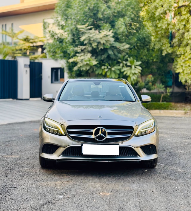 Mercedes-Benz Mercedes-Benz C-Class view 4