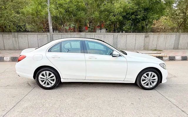 Mercedes-Benz Mercedes-Benz C-Class view 3