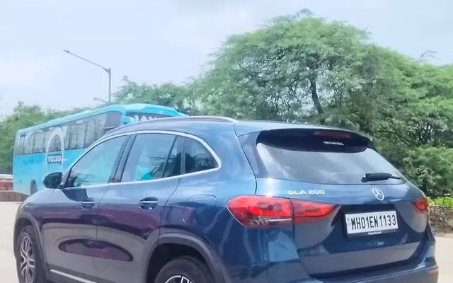 Mercedes-Benz Mercedes-Benz GLA view 4