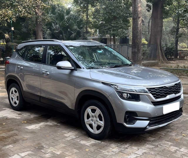 Kia Kia Seltos view 2