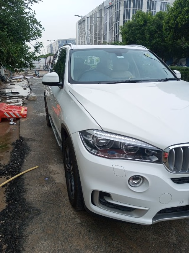 BMW BMW X5 view 2
