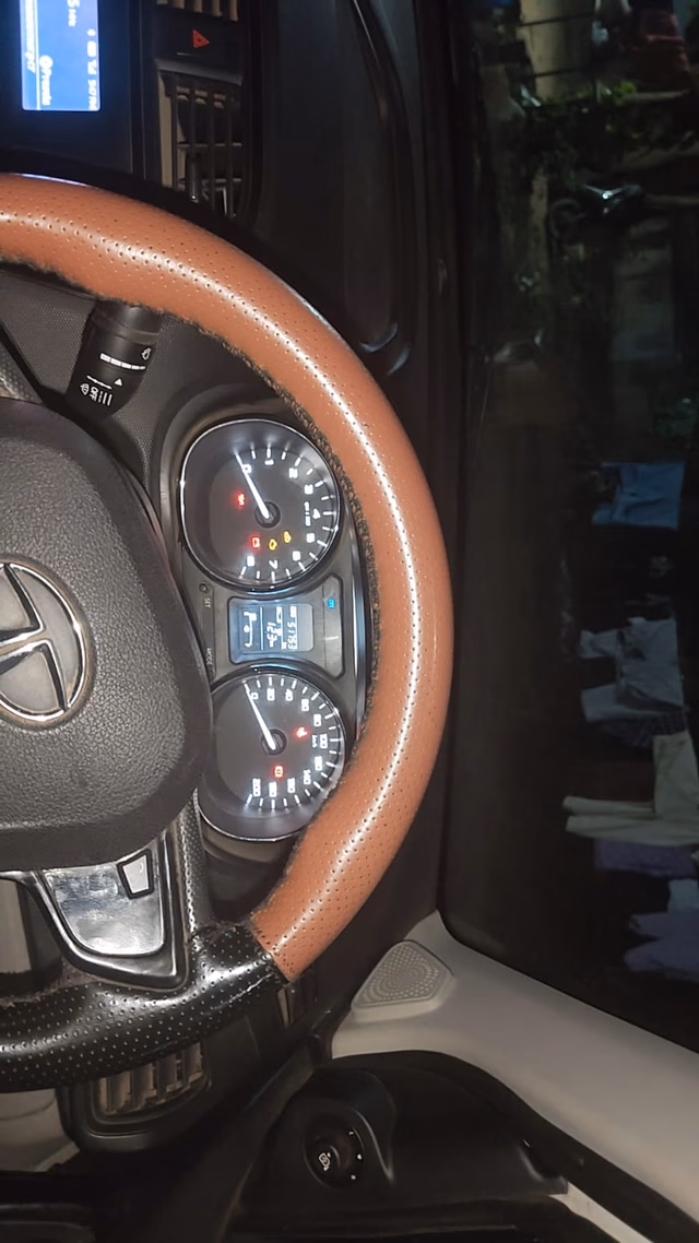 Tata Tata Tiago view 3