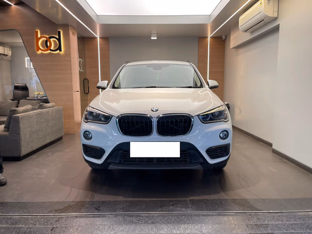 BMW BMW X1 view 2