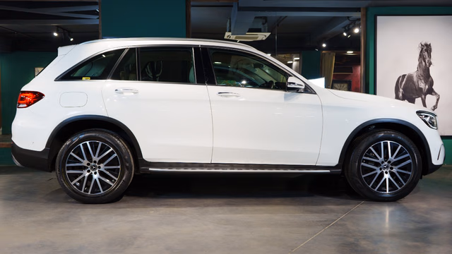 Mercedes-Benz Mercedes-Benz GLC view 3