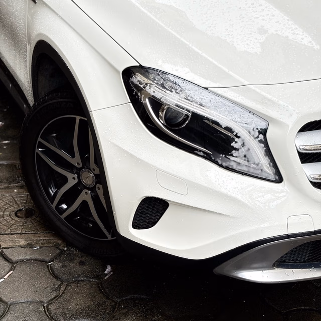 Mercedes-Benz Mercedes-Benz GLA Class view 4