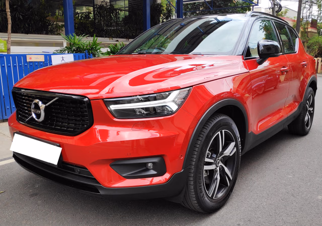 Volvo Volvo XC40 view 2