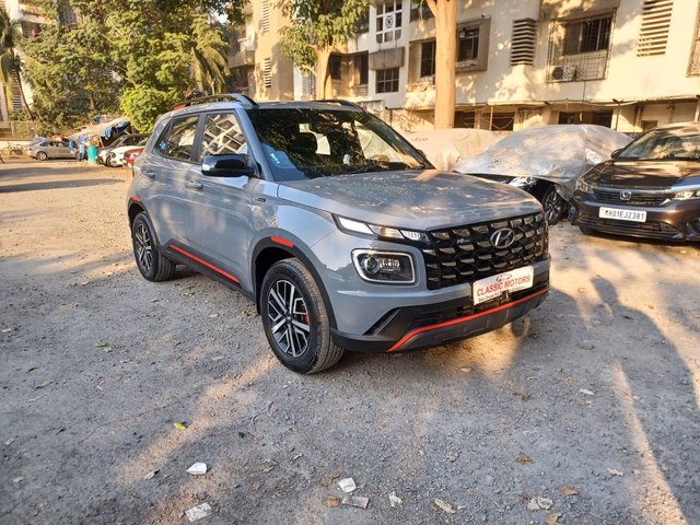 Hyundai Hyundai Venue N Line view 3