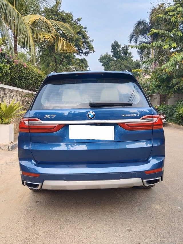BMW BMW X7 view 3