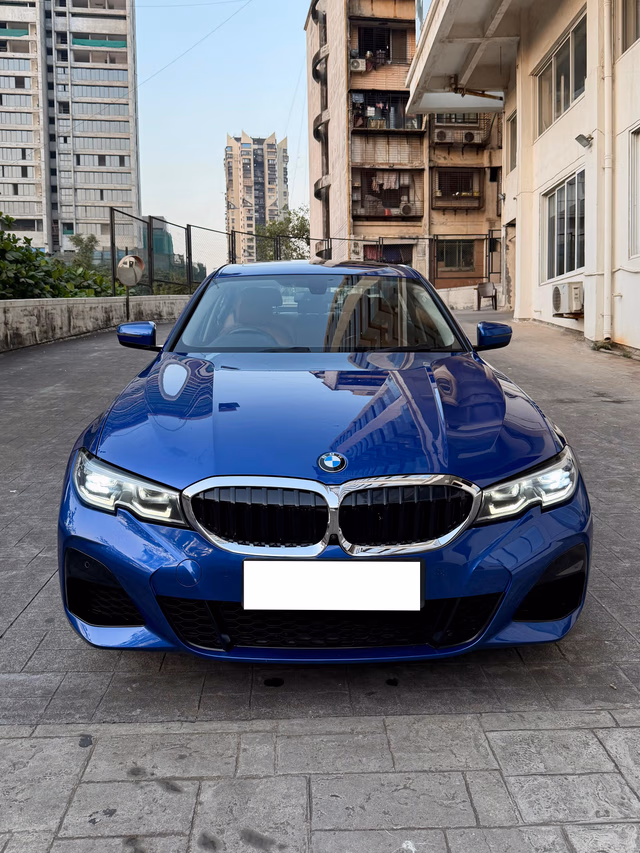 BMW BMW 3 Series view 2