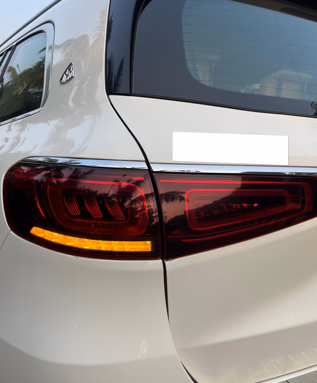 Mercedes-Benz Mercedes-Benz GLS view 3