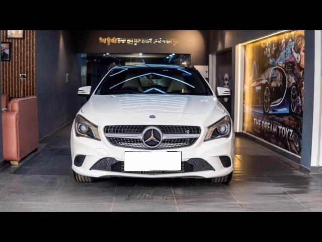 Mercedes-Benz Mercedes-Benz CLA view 4