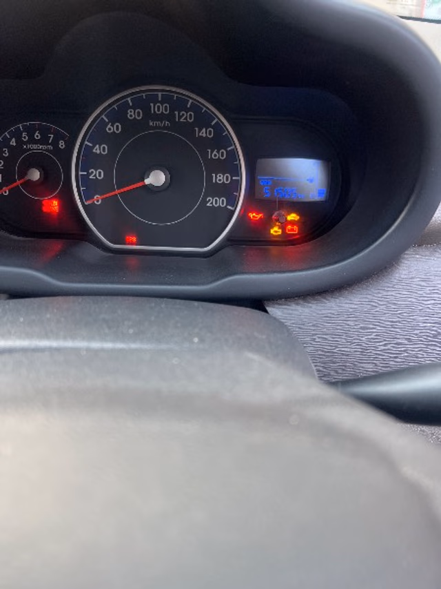 Hyundai Hyundai i10 view 5