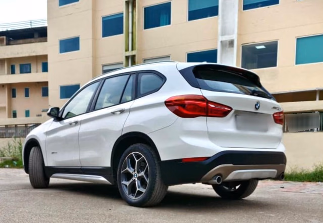 BMW BMW X1 view 5