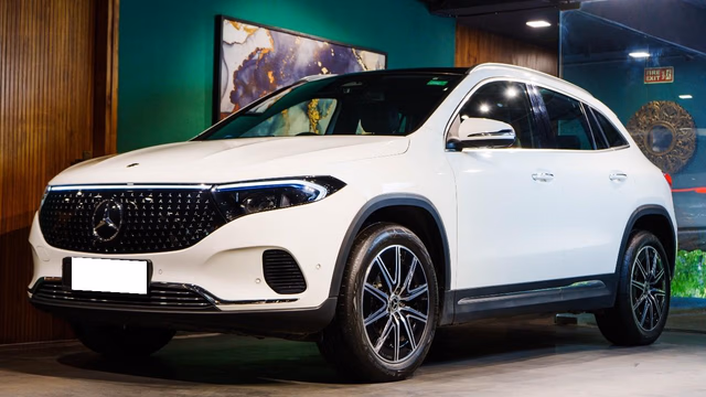 Mercedes-Benz Mercedes-Benz EQA view 4