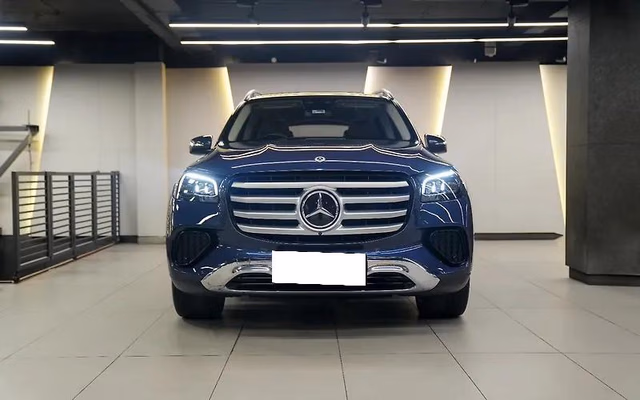 Mercedes-Benz Mercedes-Benz GLS view 3