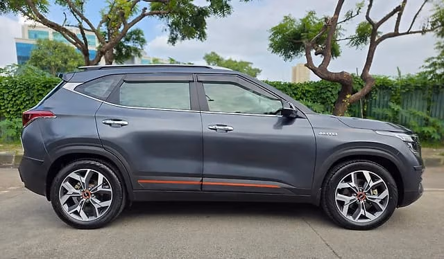 Kia Kia Seltos view 3