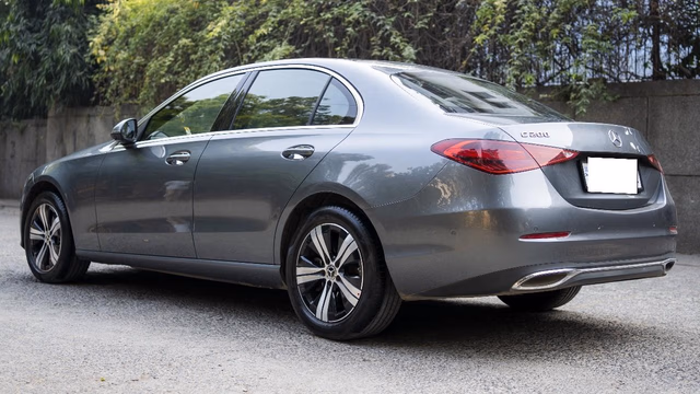 Mercedes-Benz Mercedes-Benz C-Class view 4