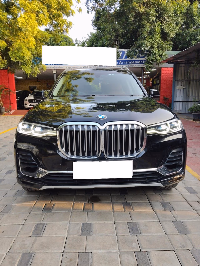 BMW BMW X7 view 5