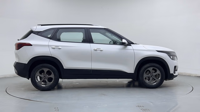 Kia Kia Seltos view 4