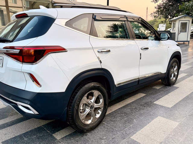 Kia Kia Seltos view 4