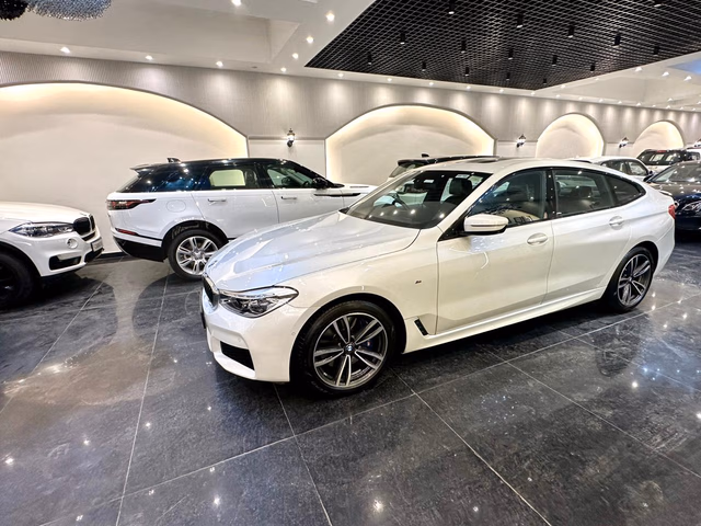 BMW BMW 6 Series view 4