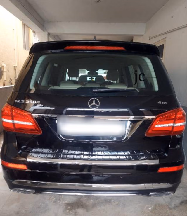 Mercedes-Benz Mercedes-Benz GLS view 3