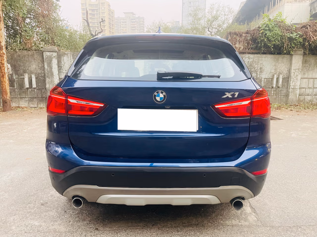 BMW BMW X1 view 4
