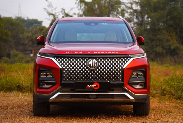 MG MG Hector view 2