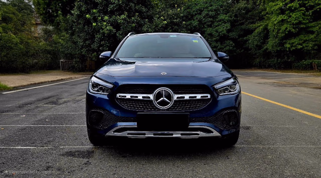 Mercedes-Benz Mercedes-Benz GLA view 5