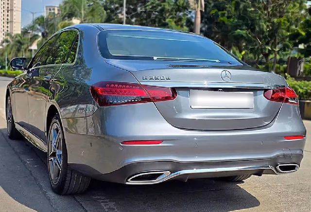 Mercedes-Benz Mercedes-Benz E-Class view 4