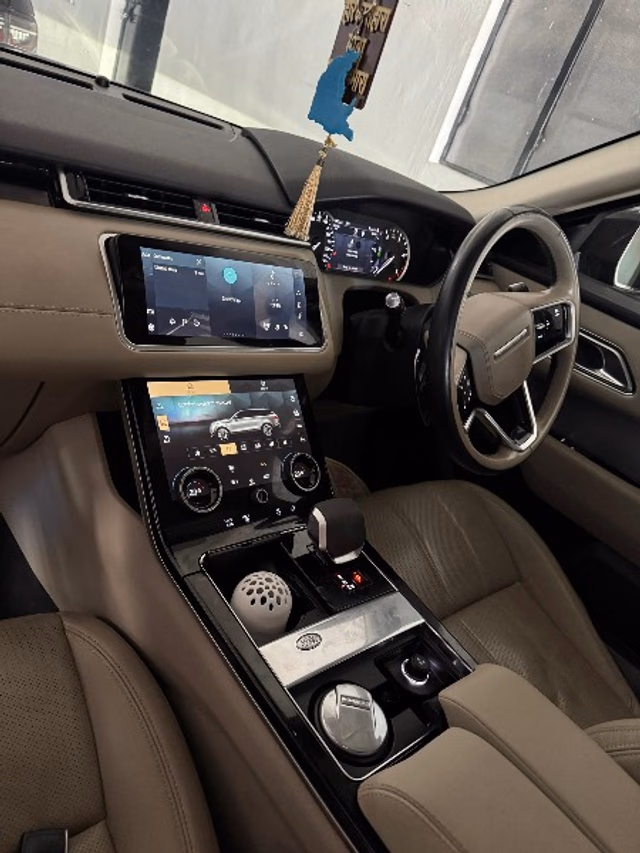Land Rover Land Rover Range Rover Velar view 4